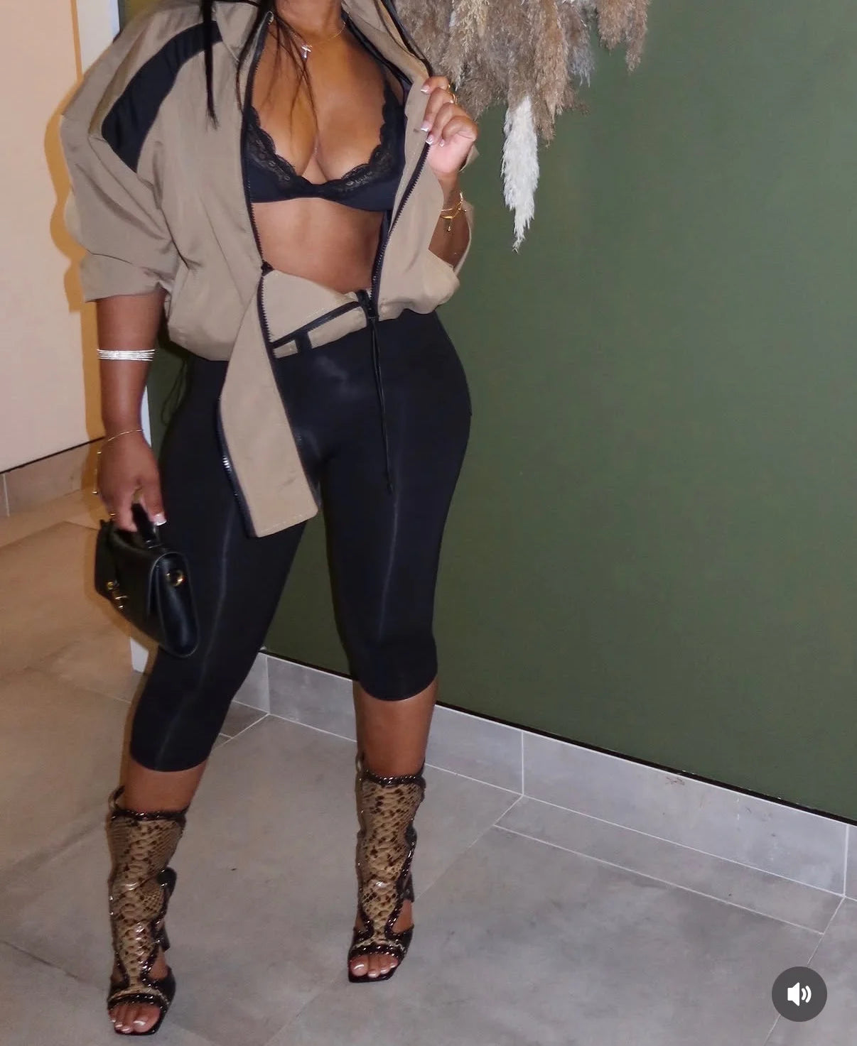 Off Duty Elite Jacket: Tan